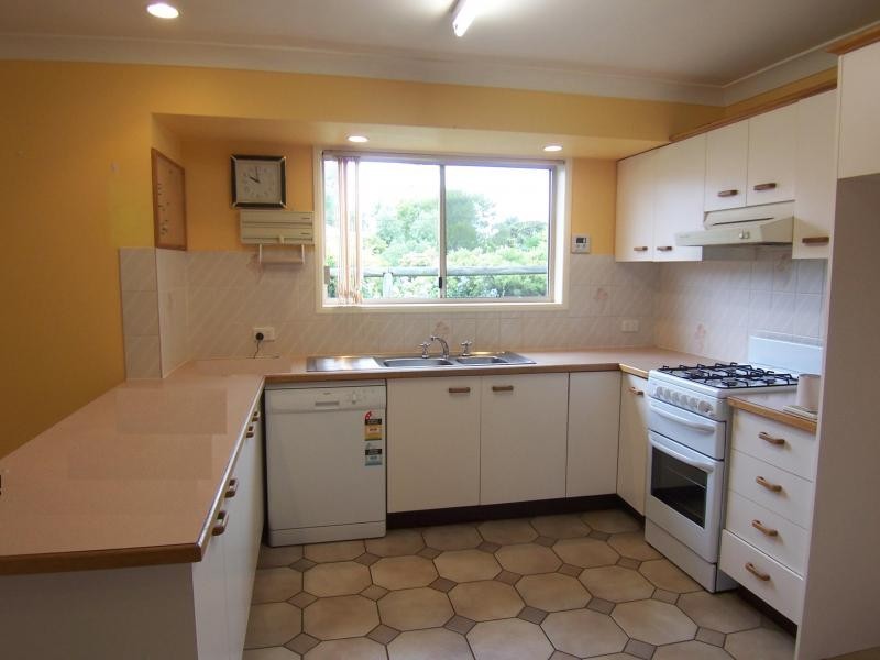 51 Farrell Drive, Walloon QLD 4306