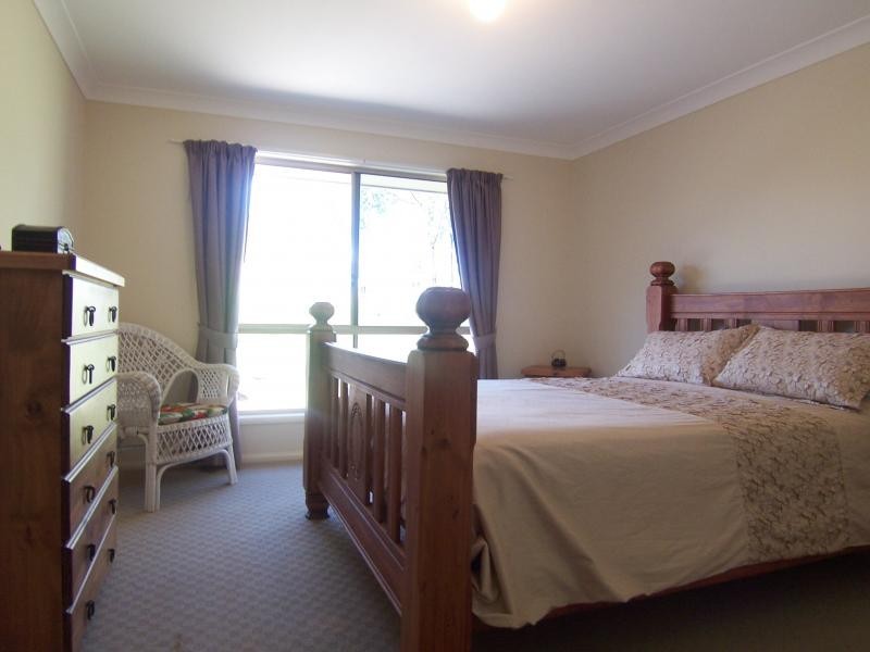 54 Glencoe Place, Thagoona QLD 4306