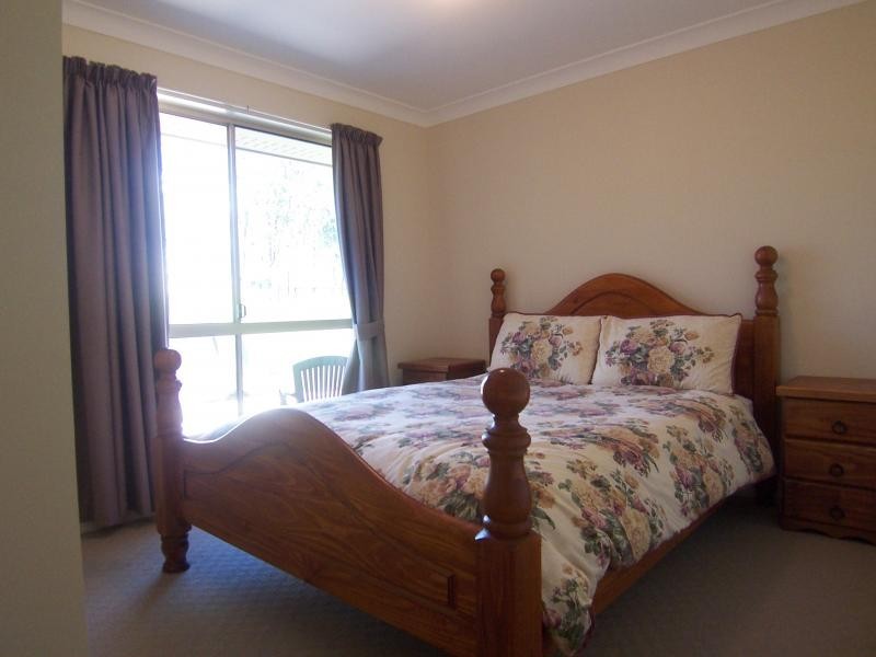 54 Glencoe Place, Thagoona QLD 4306