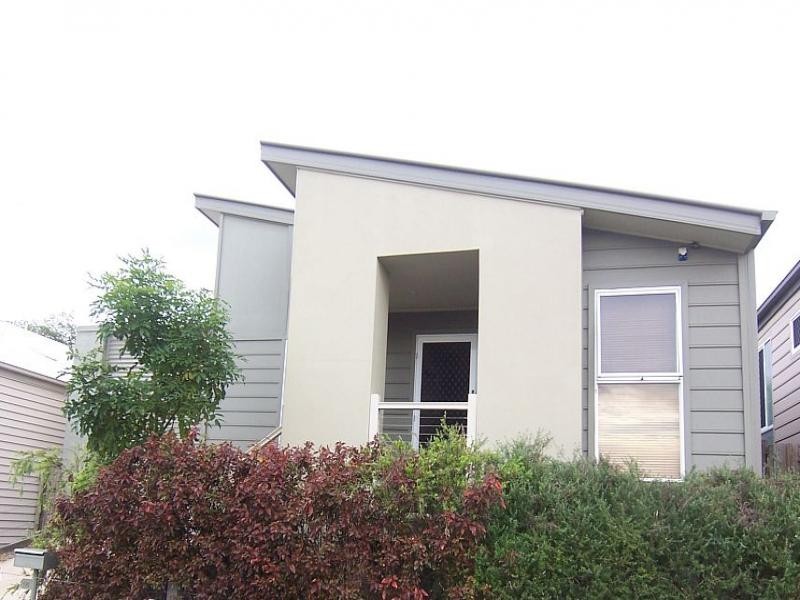 18 Dry Dock Crt, Springfield Lakes QLD 4300