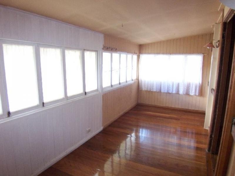 7 Queen Street, Walloon QLD 4306