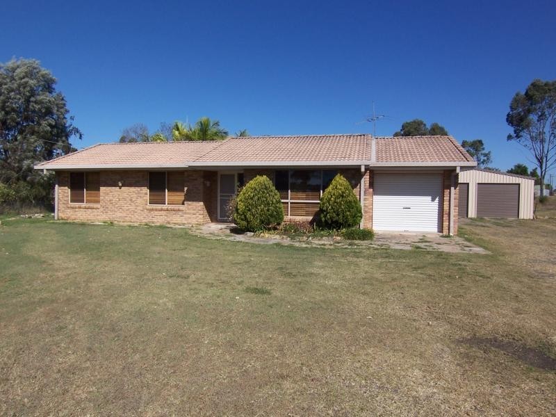18 Honeysuckle Court, Walloon QLD 4306