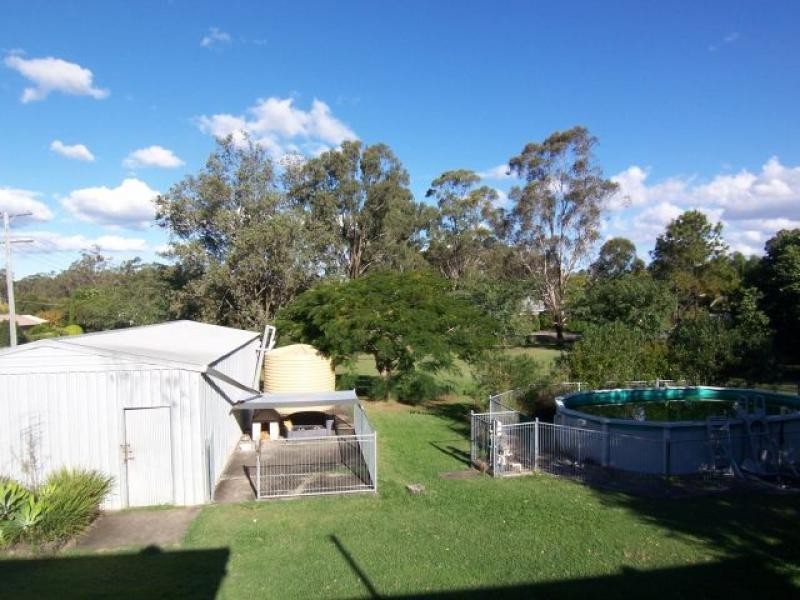 1 Amaroo Rd, Thagoona QLD 4306