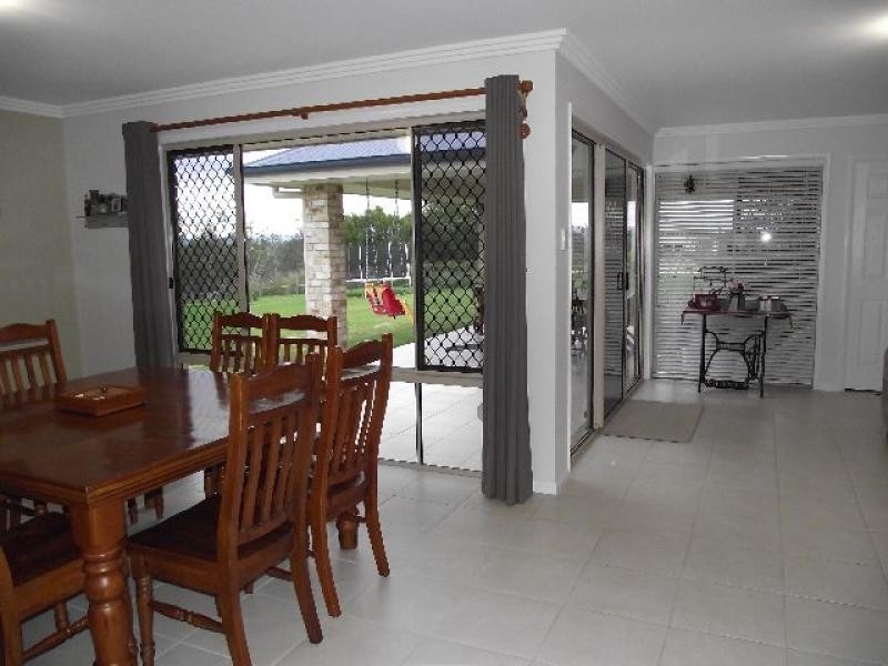 16 Loder Road, Thagoona QLD 4306