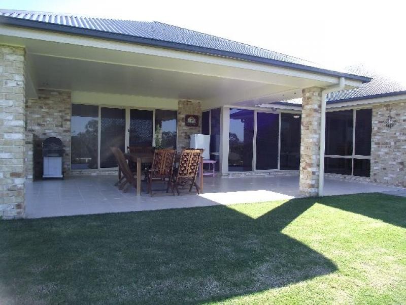 16 Loder Road, Thagoona QLD 4306