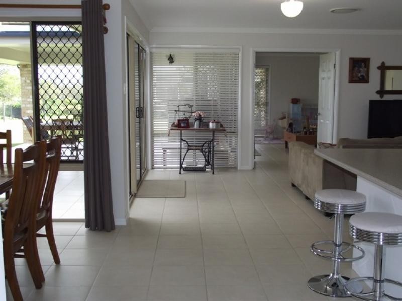 16 Loder Road, Thagoona QLD 4306