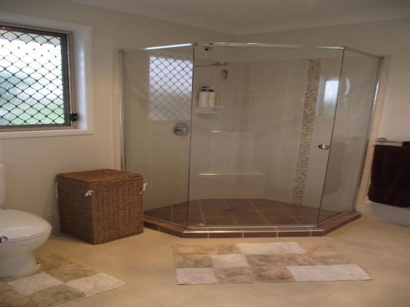 16 Loder Road, Thagoona QLD 4306