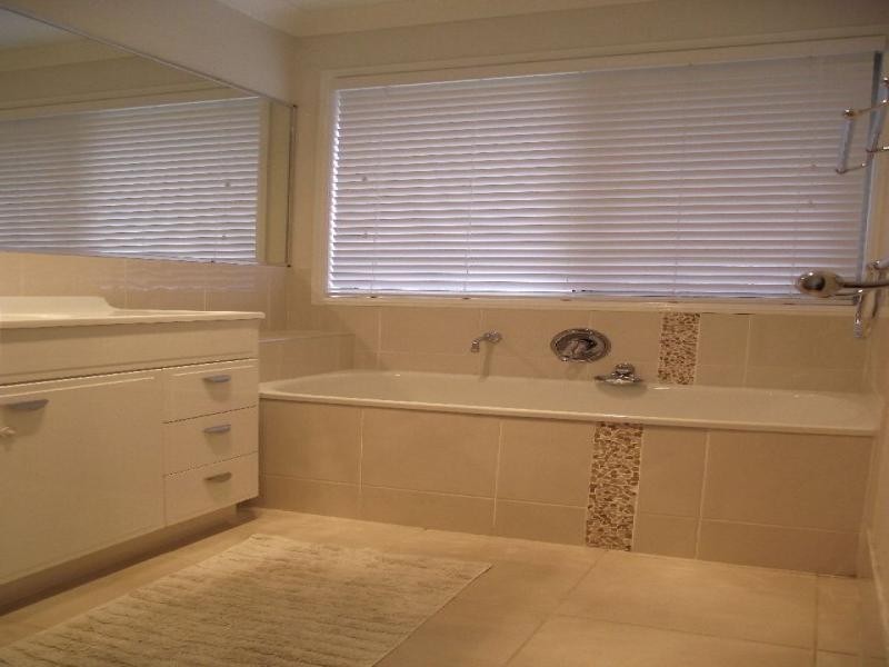 16 Loder Road, Thagoona QLD 4306