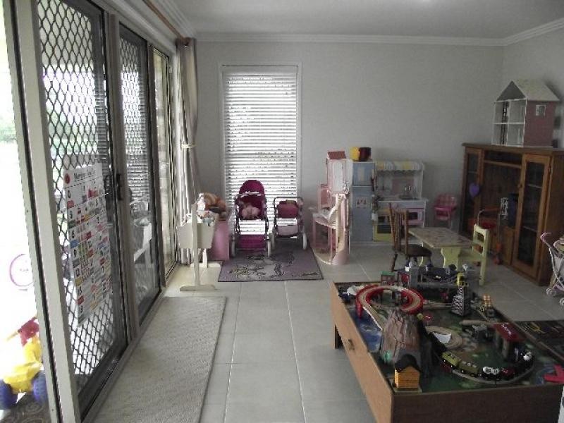 16 Loder Road, Thagoona QLD 4306