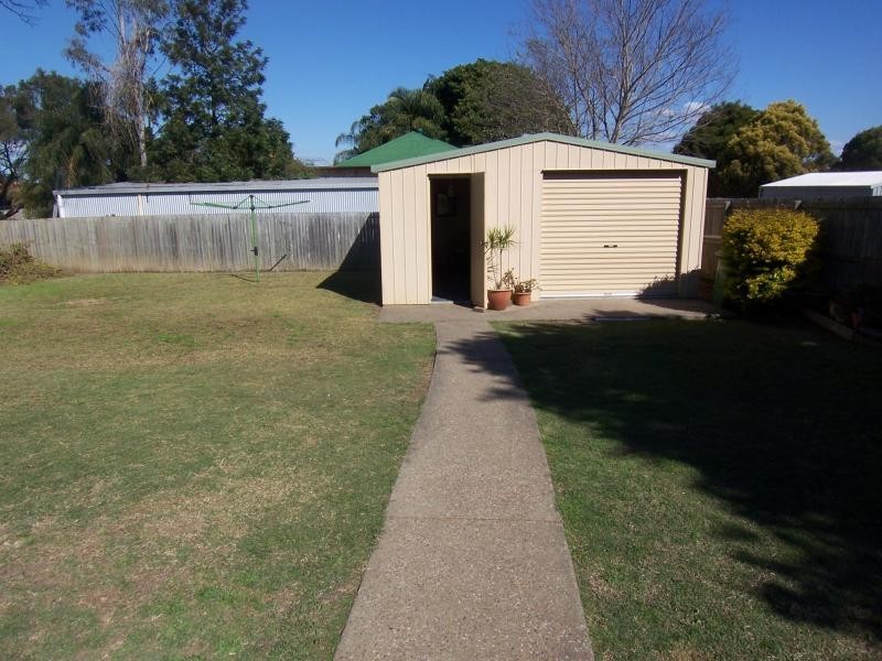 16 Queen Street, Walloon QLD 4306