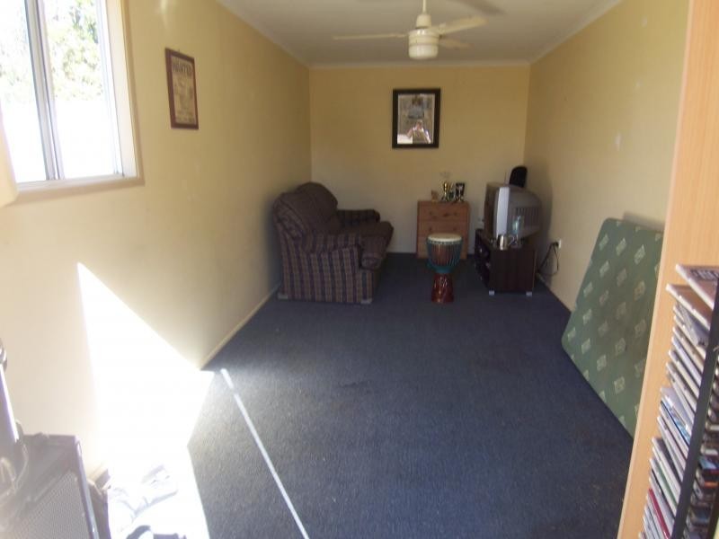 16 Queen Street, Walloon QLD 4306