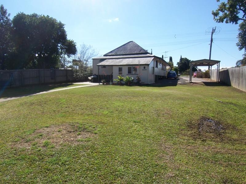 16 Queen Street, Walloon QLD 4306