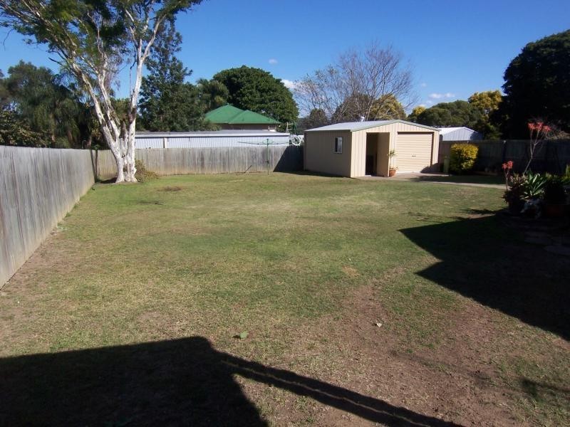 16 Queen Street, Walloon QLD 4306