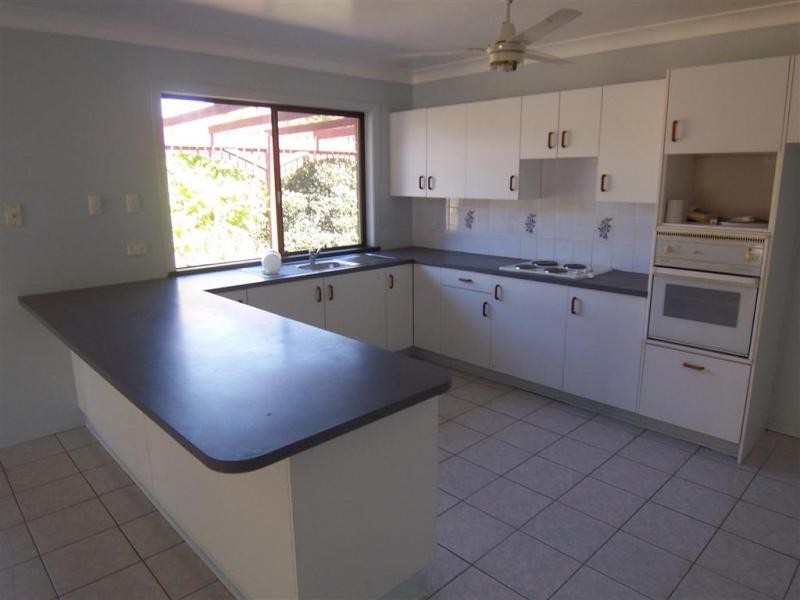 18 Flame Tree Court, Walloon QLD 4306