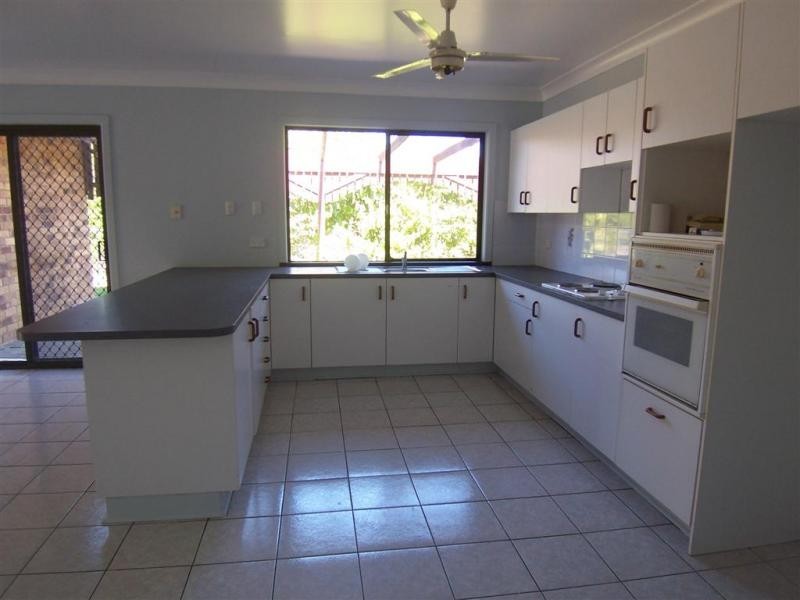 18 Flame Tree Court, Walloon QLD 4306