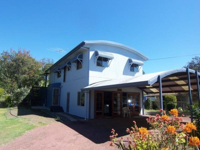 8 Macadamia Ct, Walloon QLD 4306