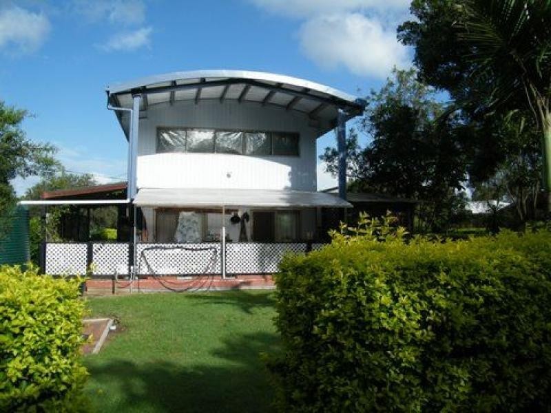 8 Macadamia Ct, Walloon QLD 4306