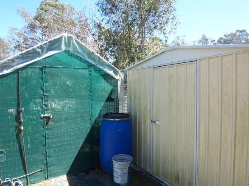 8 Macadamia Ct, Walloon QLD 4306