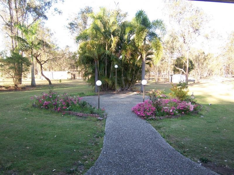 30 Cummins Road, Thagoona QLD 4306