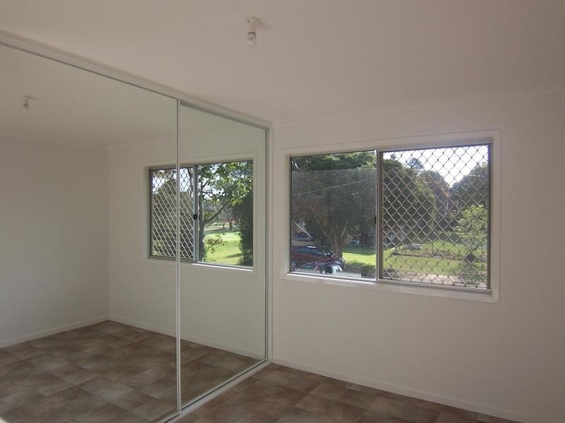 13 Meyers St, Churchill QLD 4305