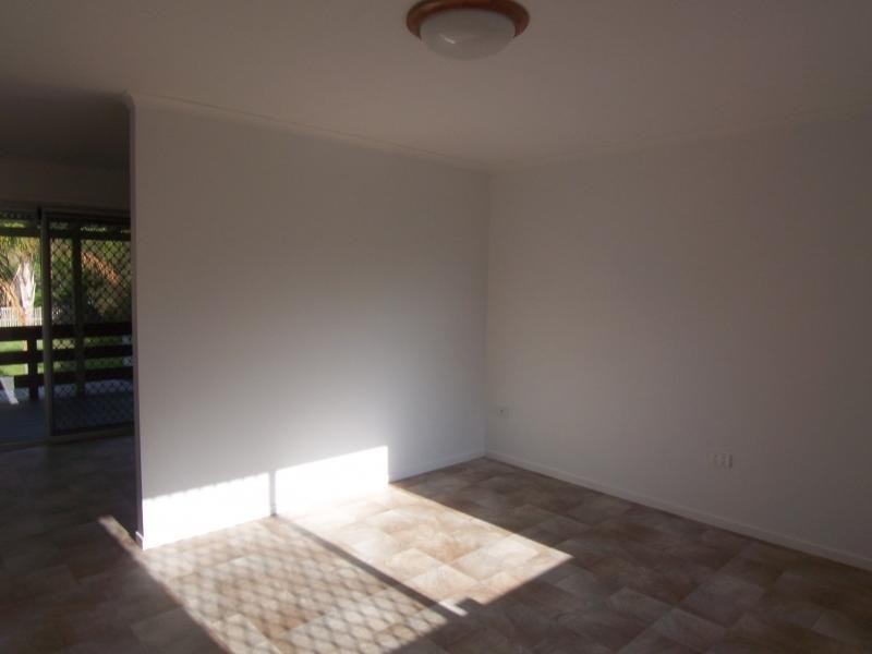 13 Meyers St, Churchill QLD 4305
