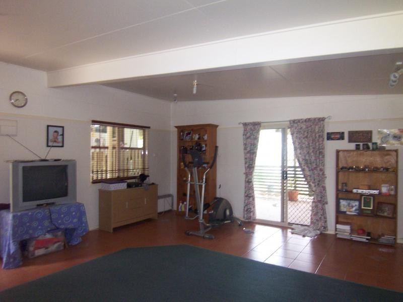 10 Brushbox Place, Walloon QLD 4306