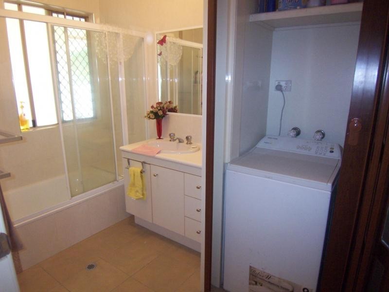 10 Brushbox Place, Walloon QLD 4306