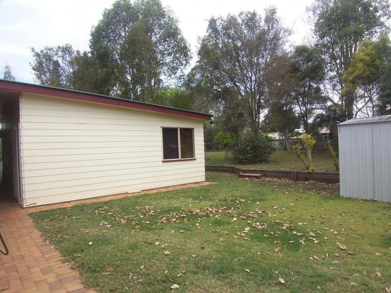 10 Brushbox Place, Walloon QLD 4306