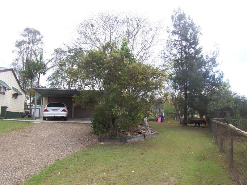 10 Brushbox Place, Walloon QLD 4306