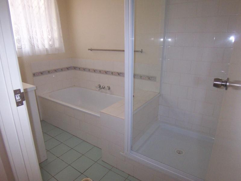 6 Kenworth Street, Brassall QLD 4305