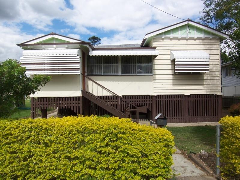 121 Queen St, Marburg QLD 4346