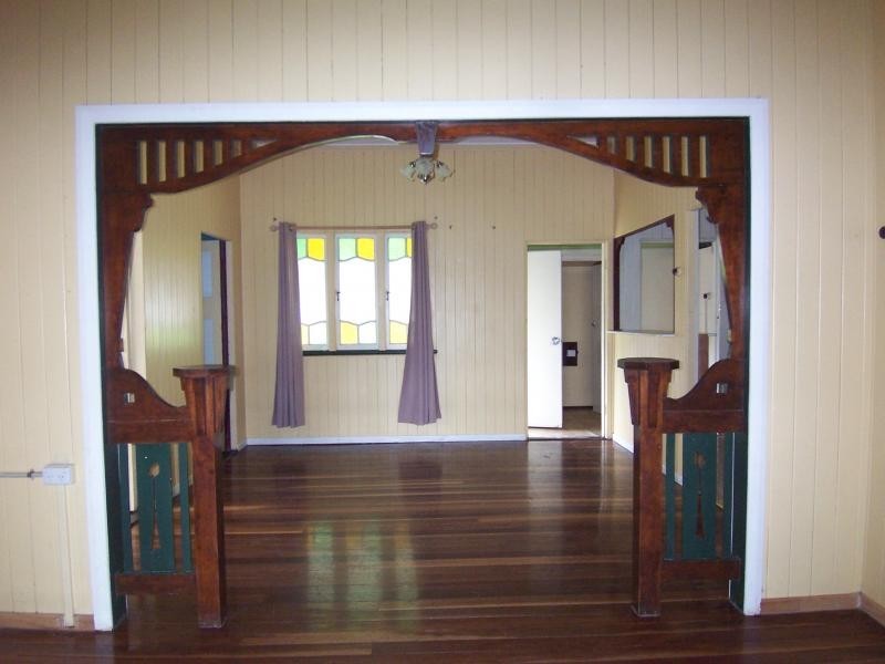 121 Queen St, Marburg QLD 4346