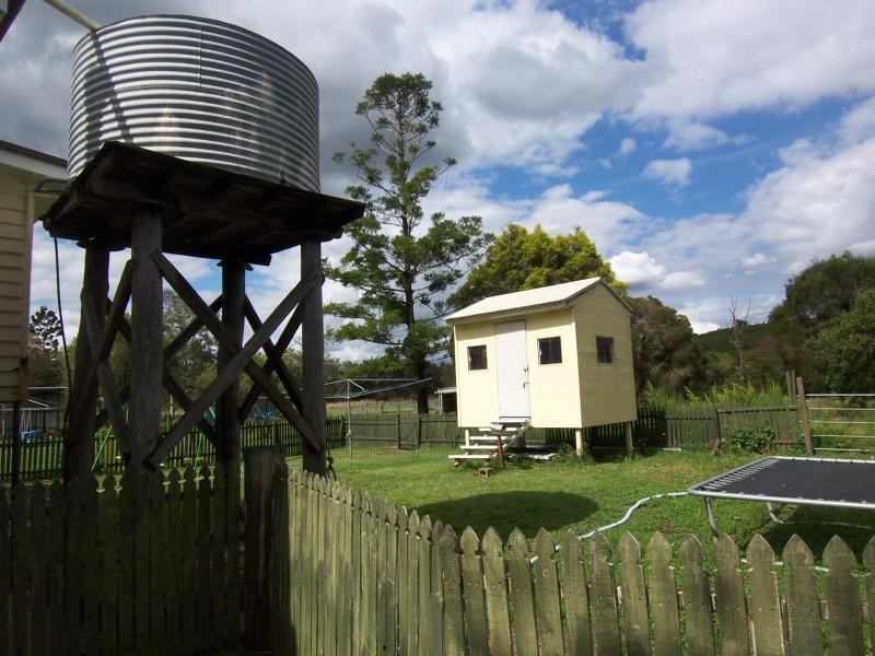 121 Queen St, Marburg QLD 4346