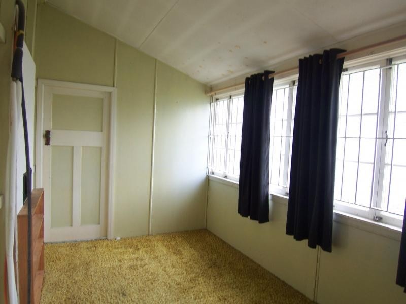 121 Queen St, Marburg QLD 4346