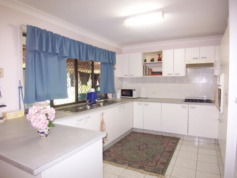 30 Farrell Dr, Walloon QLD 4306