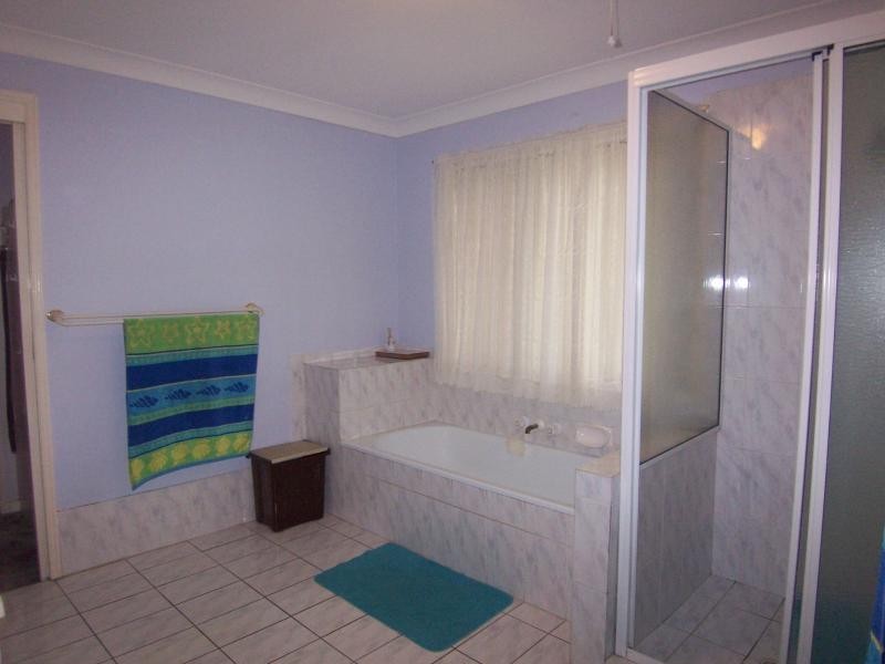 30 Farrell Dr, Walloon QLD 4306