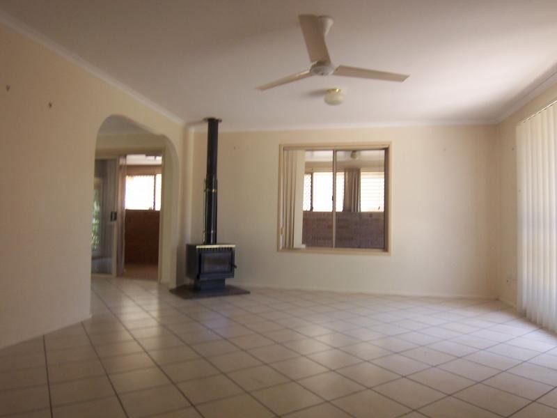 6 Short Street, Walloon QLD 4306