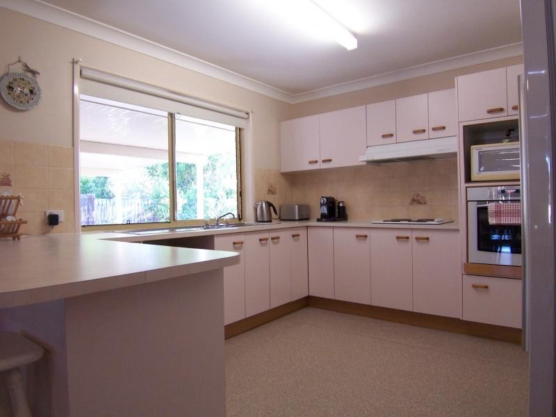 16 Bernadette Cr, Rosewood QLD 4340