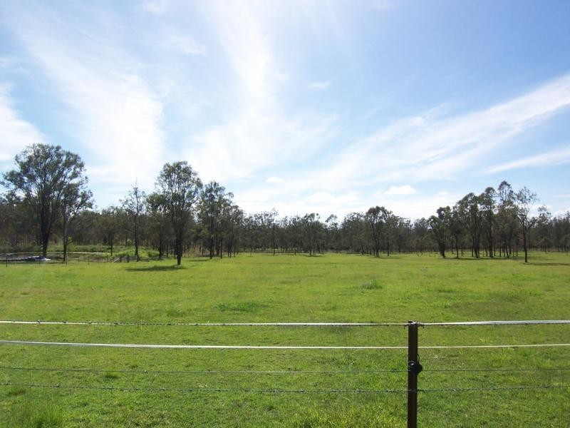 292 Kuss Rd, Lower Mount Walker QLD 4340