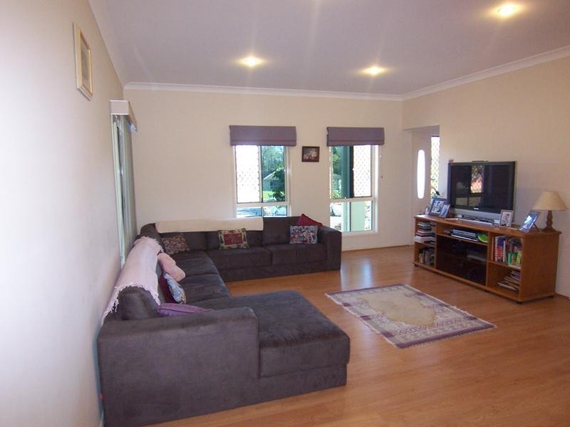 37 Glencoe Place, Thagoona QLD 4306