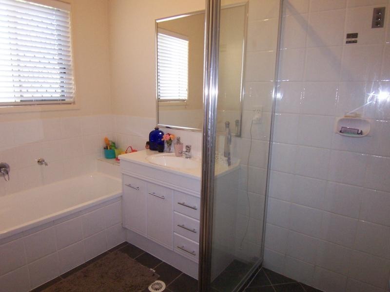 37 Glencoe Place, Thagoona QLD 4306