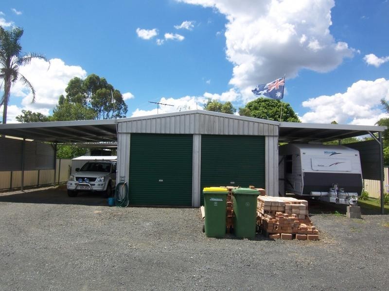 9 Kingsley St, Walloon QLD 4306