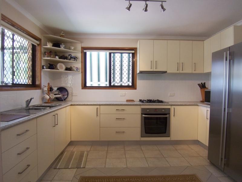 9 Kingsley St, Walloon QLD 4306