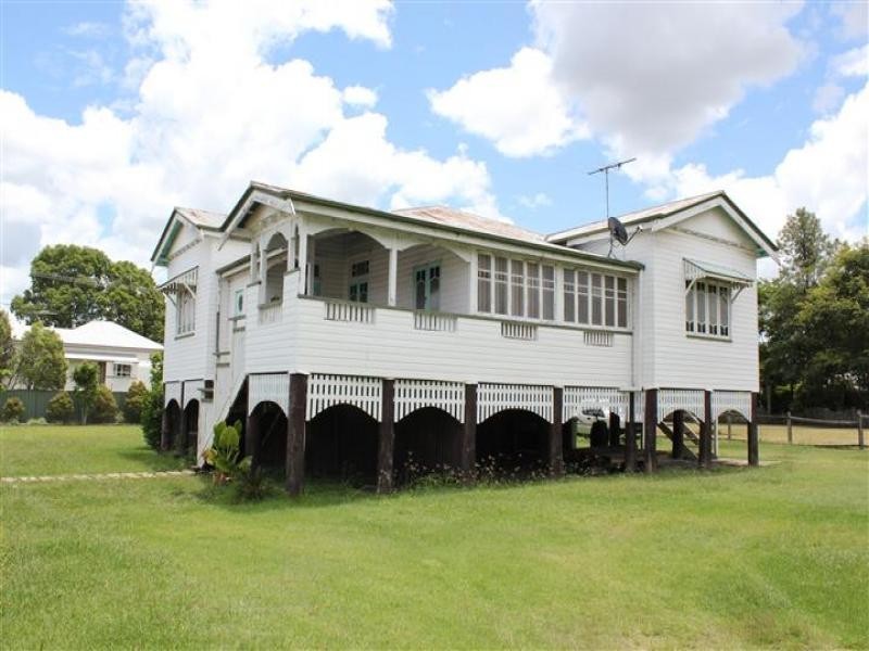 17 William Street, Rosewood QLD 4340