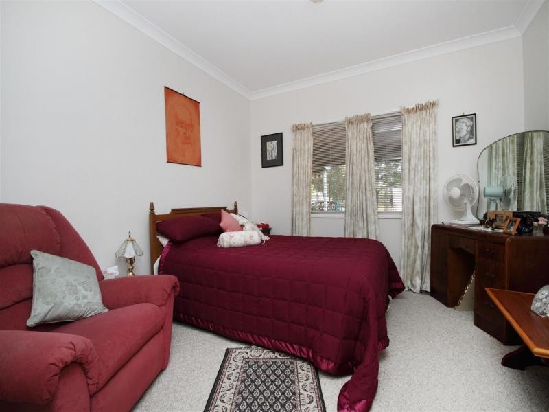 1 Honeysuckle Court, Walloon QLD 4306
