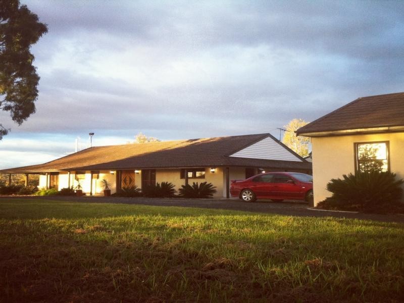 88 Hills Road, Pine Mountain QLD 4306