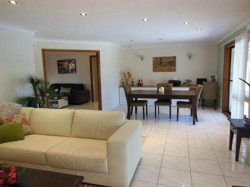 88 Hills Road, Pine Mountain QLD 4306