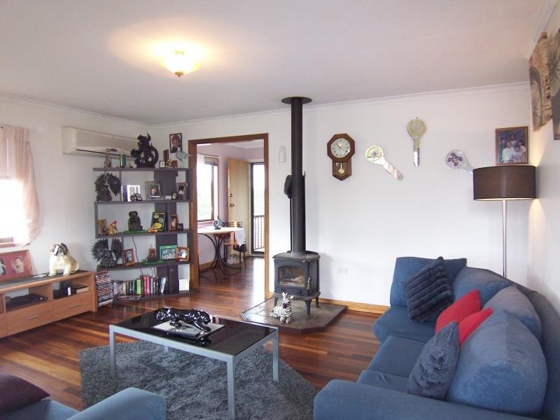 12 Calvin St, Walloon QLD 4306