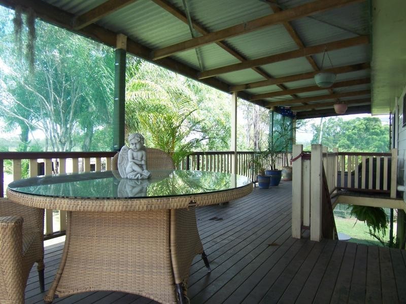 12 Calvin St, Walloon QLD 4306