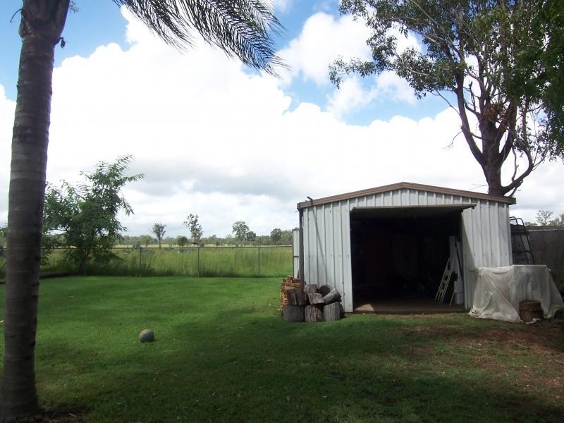 12 Calvin St, Walloon QLD 4306